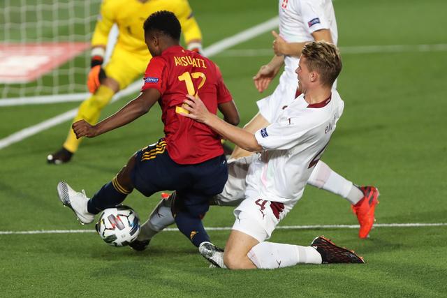 布伦森4年1.5亿提前续约尼克斯 为补强少拿1亿