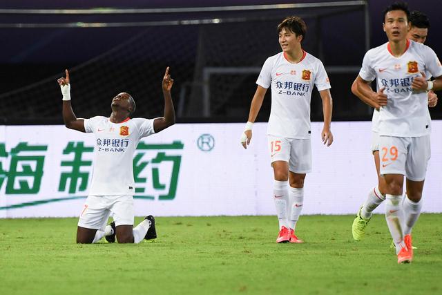 郑薇留在现场侦查决赛对手 日本23分大胜韩国